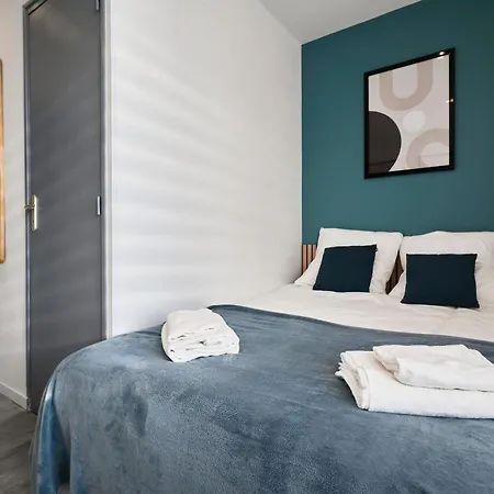 Le Brother - Les Demeures D 'adrien *