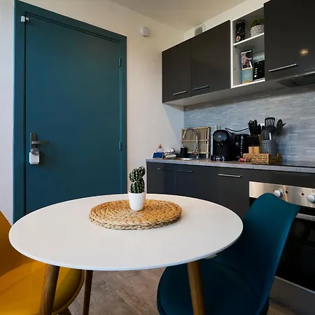 Le Brother - Les Demeures D 'adrien Apartamento *