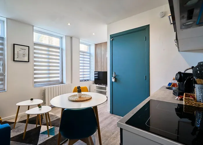 Le Brother - Les Demeures D 'adrien Carvin