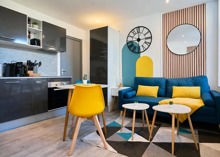 Le Brother - Les Demeures D 'adrien Carvin