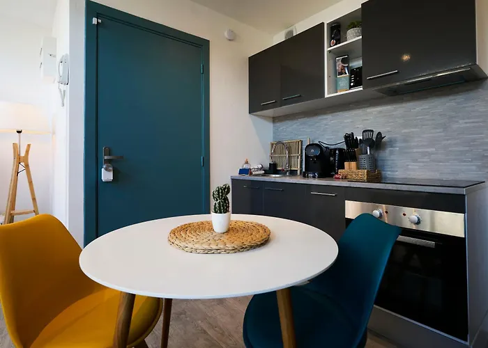 Le Brother - Les Demeures D 'adrien Appartement *